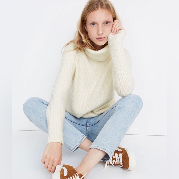 Madewell: Mercer Turtleneck Sweater in Coziest Yarn. XS/Antique Cream. - Picture 1 of 8